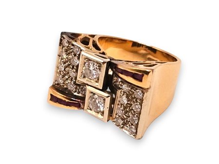  
Anello in oro con diamanti e rubini Anni '40
 