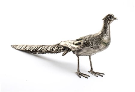  
Fagiano in argento Italia, XX secolo 
 Altezza x larghezza x profondità: 17,5 x 13 x 38 cm. Peso: 1010 gr.