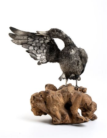  
Anatra in argento Europa, XX secolo 
 Altezza x larghezza x profondità: 34,5 x 36 x 21 cm. Peso argento: 950 gr.