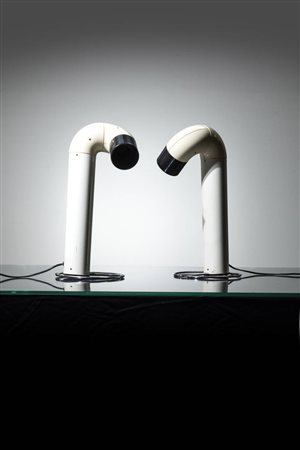 KWOK HOI CHAN<BR>Coppia di lampade da tavolo mod. Flamingo