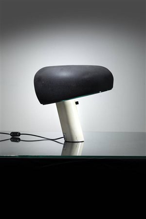ACHILLE E PIER GIACOMO CASTIGLIONI<BR>Lampada da tavolo mod. Snoopy