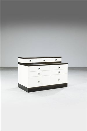 ICO PARISI<BR>Cassettone con alzata della serie 540