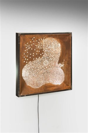 FONTANA LUCIO, ispirato<BR>Lampada da muro