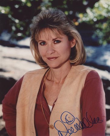ET The Extraterrestrial Dee Wallace signed photo