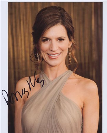 Entourage Perrey Reeves signed photo