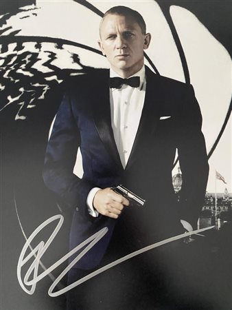 James Bond 007 Daniel Craig signed photo