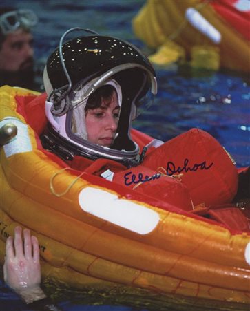 Astronaut Ellen Ochoa signed photo. GFA Authenticated