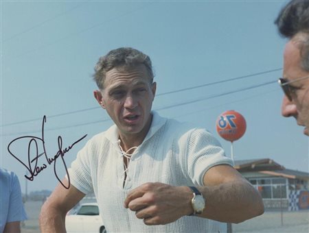 Bullitt Steve McQueen signed movie photo. GFA Authenticated