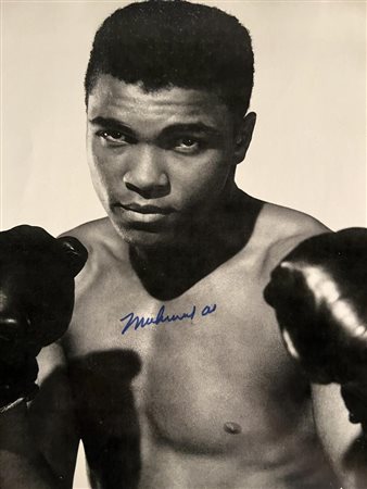 Muhammad Ali signed photo