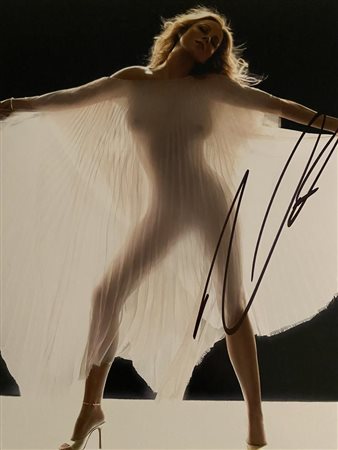 Mariah Carey signed photo