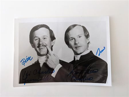 Smothers Brothers Tom and Dick Smothers signed photo