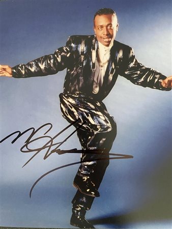 1980s rapper MC Hammer signed photo