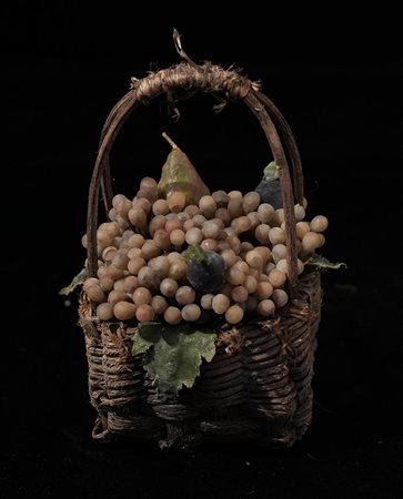 Cestino con uva e pere