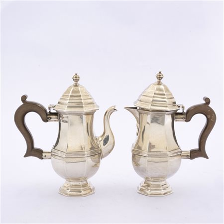 Coppia di caffettiere in argento, Londra, 1919