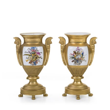 Coppia di vasi biansati, Francia, XX secolo