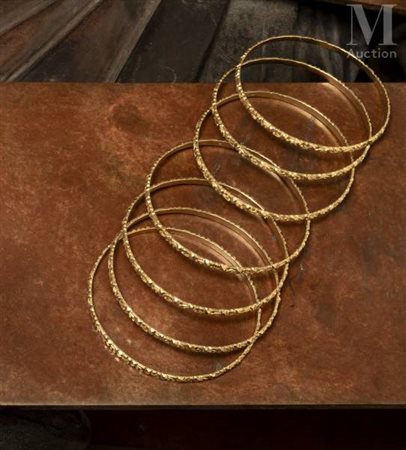 Bracelets or semainier