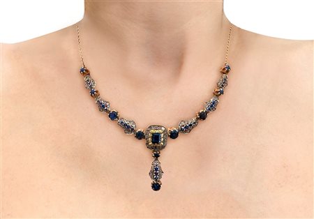 Collana d'epoca in oro giallo e oro bianco 500 con diamanti taglio antico e zaffiri
