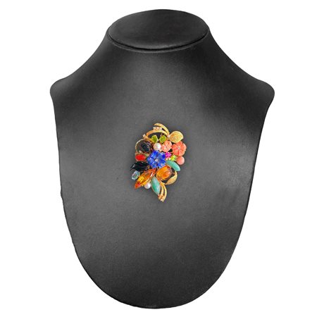 Spilla in oro basso titolo con pietre, onice, perla  fiore in corallo rosa