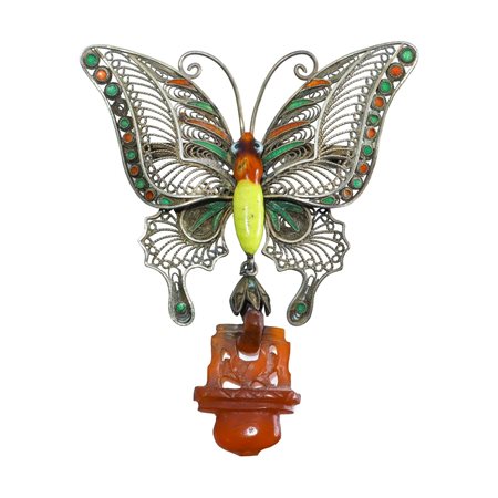 Spilla in silver con farfalla e pendente con corniola, China, Art Deco period
