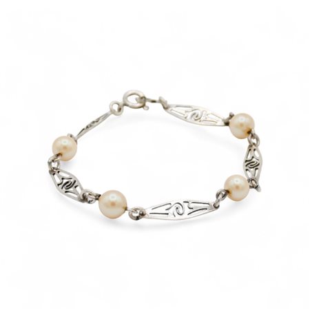Bracciale in argento e perle sintetiche Peso 5.8 grammi Lunghezza cm 18