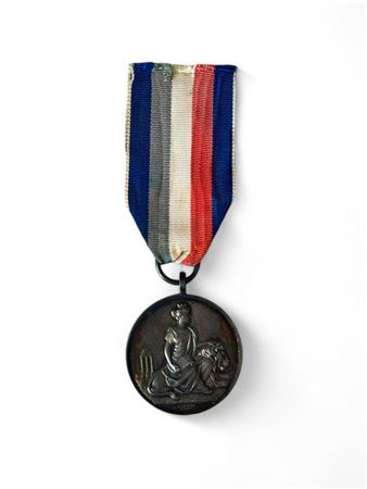 Medaglia Savoia Vittorio Emanuele III (1900-1943) Medaglia Al merito di...
