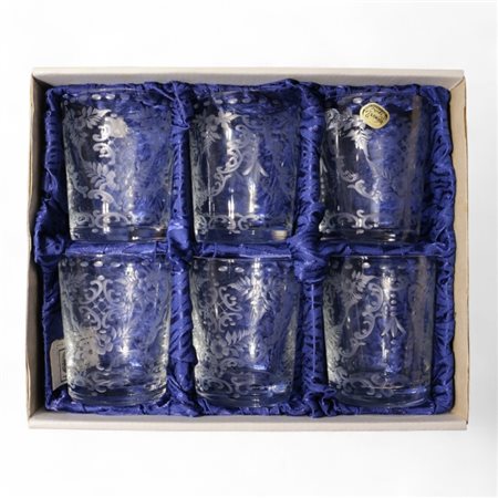 Sei bicchieri in cristallo molato e decorato a motivi fitomorfi, Manifattura...