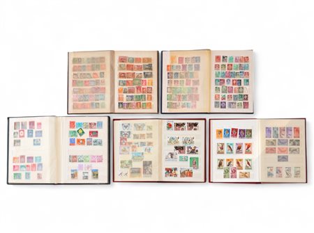 Cinque classificatori con francobolli