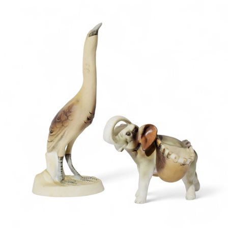 Due grandi statuette in porcellana, Manifattura Royal Dux Cecoslovacchia In...