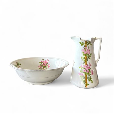 Set da lavabo in terraglia Inghilterra, inizi del XX secolo dipinta a motivi...