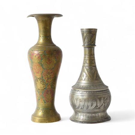 Due vasi orientali in Ottone cesellato Dipinto a motivi fitomorfi H cm 25 e...