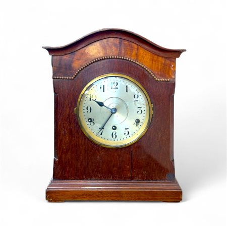 Orologio da tavolo con cassa in mogano Inghilterra, inizi XX secolo quadrante...