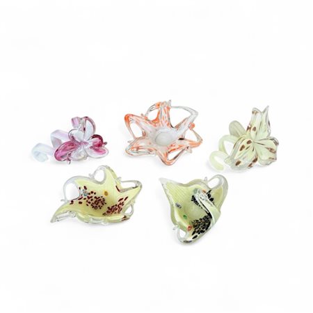 Cinque soprammobili in vetro di Murano Altezza massima cm 10