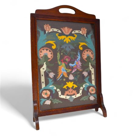 Parascintille ricamato a piccolo punto Inizi del XX secolo cm 41x67 Difetti