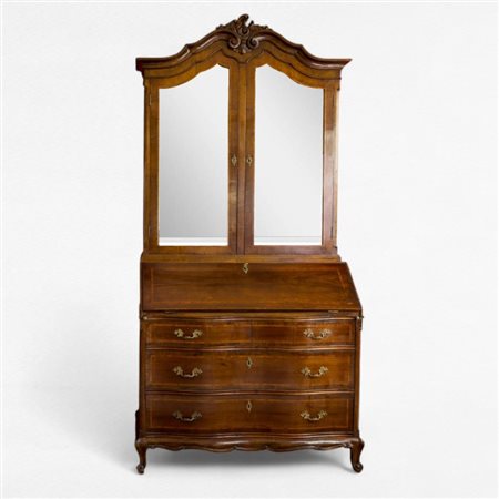 Bureau-trumeau in noce intagliato Inghilterra, inizi del XX secolo realizzato...