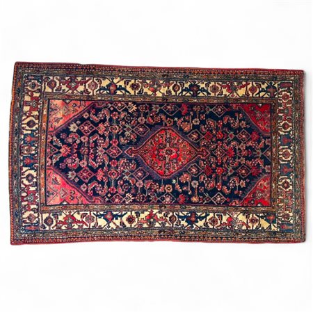 Tappeto caucasico a fondo blu e decori geometrici e fitomorfi stilizzati cm...