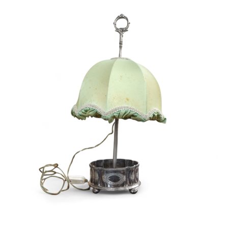 Lume da tavolo con base in metallo argentato Altezza cm 50 Difetti...