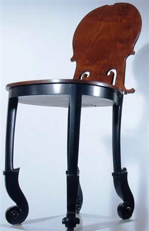 ARMAN FERNANDEZ (Nizza 1928 - Nizza 2005) "Sedia" 2004 Scultura in legno cm....