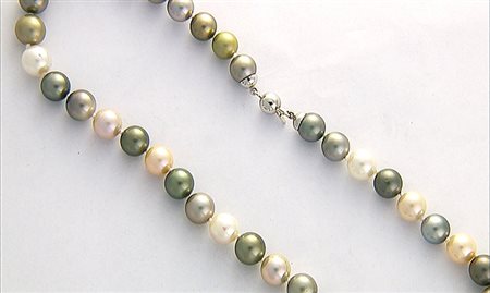 COLLANA COLLANA. Ad un filo di perle coltivate South Sea, Tahiti e Golden con...