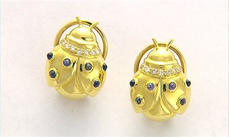 ORECCHINI COPPIA DI ORECCHINI. In oro giallo 18 kt perno e clip realizzati a...