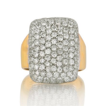 ANELLO ANELLO. In oro giallo e bianco 18 kt, internamente foderato, sommità...