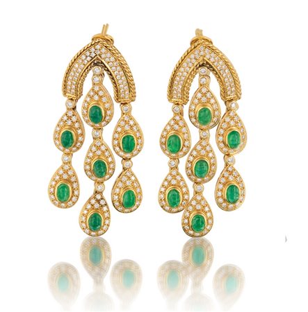 ORECCHINI COPPIA DI ORECCHINI PENDENTI. In oro giallo 18 kt perno e clip,...