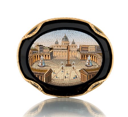 SPILLA SPILLA XIX SECOLO. In oro giallo 18 kt trattenente micromosaico...