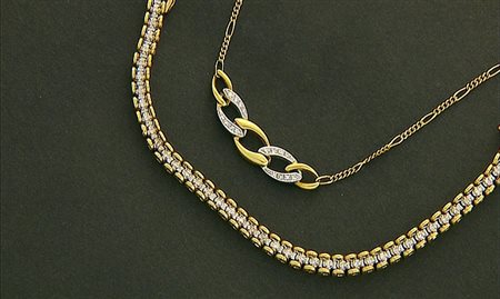 GIOIELLI VARI LOTTO DI DUE GIOIELLI. In oro giallo e bianco 18 kt composto da...