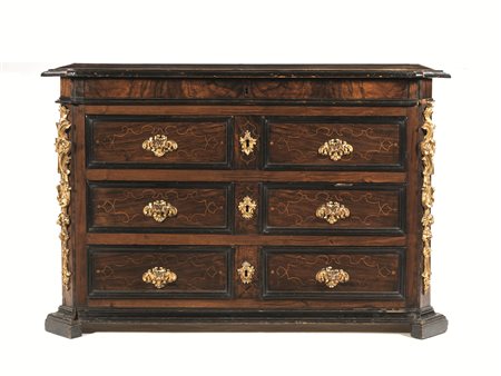 &nbsp;CASSETTONE, FIRENZE, METÀ SECOLO XVIIIin noce intarsiato con profili in...