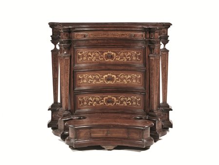 INGINOCCHIATOIO, STATO PONTIFICIO, SECONDA METÀ SECOLO XVIIin noce scolpito e...