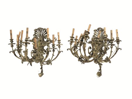 COPPIA DI APPLIQUES, SECOLO XVIII, PERIODO LUIGI XVin bronzo dorato a nove...