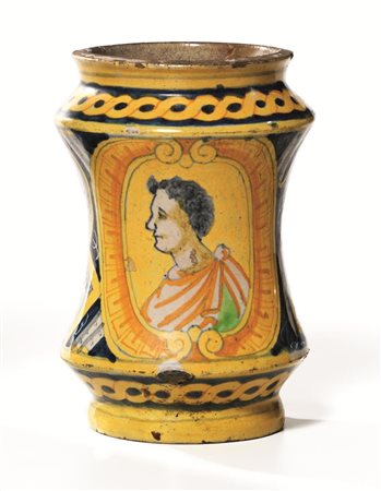 ALBARELLO, PALERMO, INIZIO SECOLO XVII in maiolica, di forma rastremata, reca...