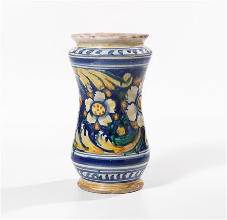 ALBARELLO, CALTAGIRONE, SECONDA METÀ SECOLO XVIIIin maiolica, decorato in...