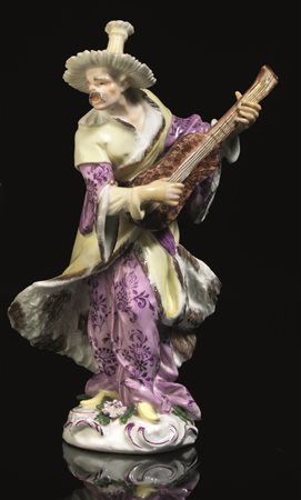 FIGURA, MANIFATTURA DI MEISSEN, 1760 CIRCAin porcellana dipinta in...