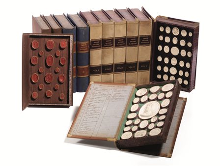 COLLEZIONE DI CALCHI, SECOLO XIX raccolta in undici scatole a forma di libro,...